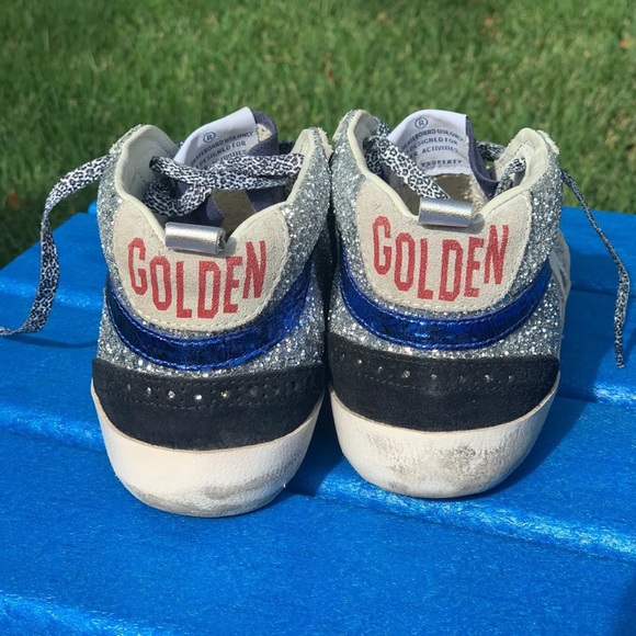 GOLDEN GOOSE
Mid Star Silver Glitter White Star Sneaker- size 37 (7) - Picture 3 of 5